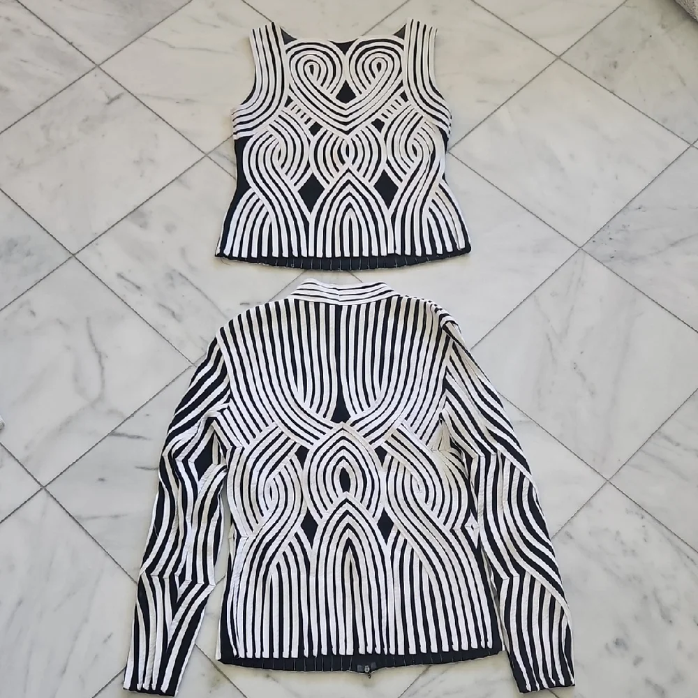 Andrea Roseti Black and White Patterned Top and Jacket Set - Picture 7 of 12